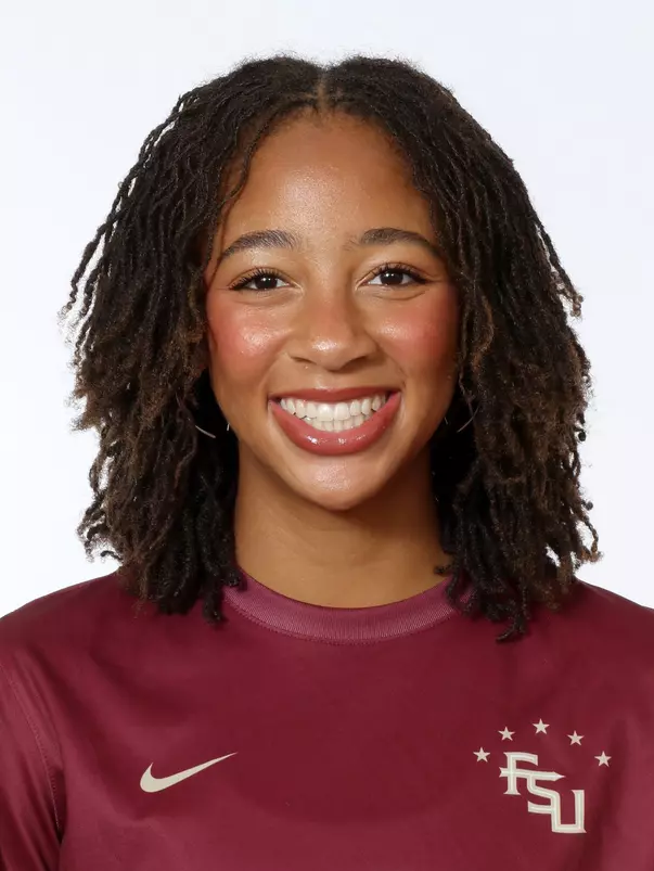 Headshots: Kai Price - Soccer
Use Image #26-186RL (039)