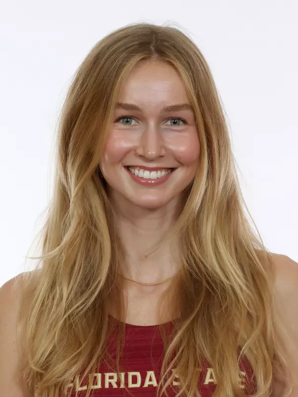 Headshots: Audrey Rothman - Beach Volleyball
Use Image #26-232RL (024)