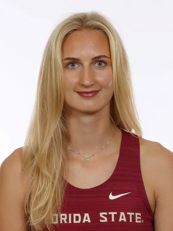Headshots: Julia Moi Tennoey - Beach Volleyball
Use Image #26-232RL (032)
