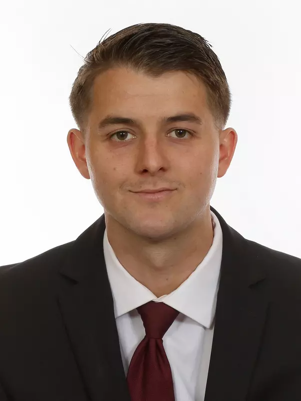 Headshots: Justin Lindner - Men's Basketball Assistant Coach
Use Image #26-249RL (009)