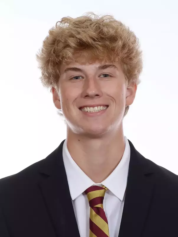 Headshots: Luke Romack - Men's Basketball Manager
Use Image #26-245RL (006)