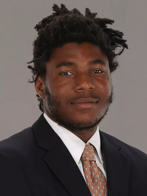 Keivonnis Davis headshot