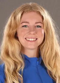 Carli Snyder headshot