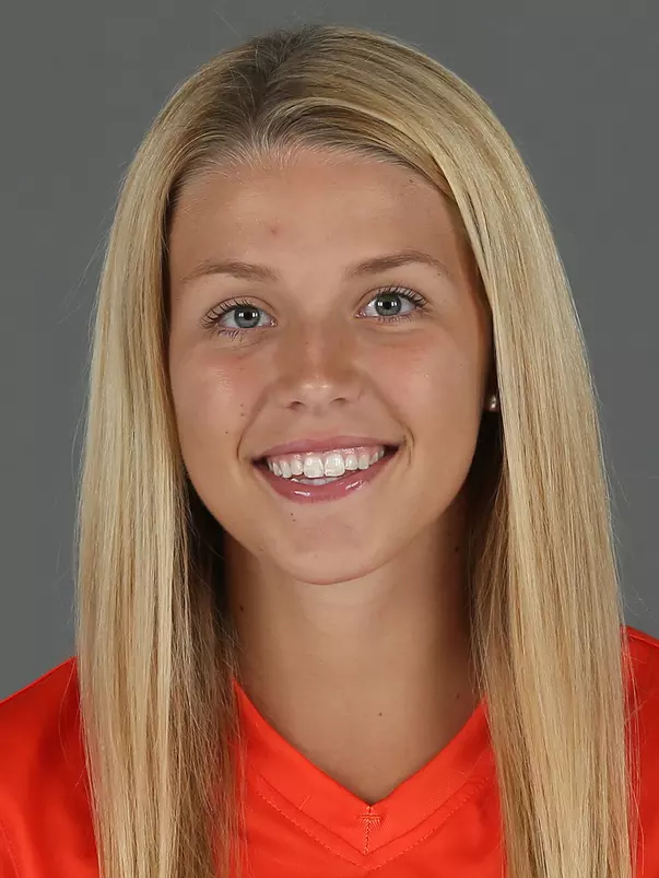 Brittney Bennett headshot