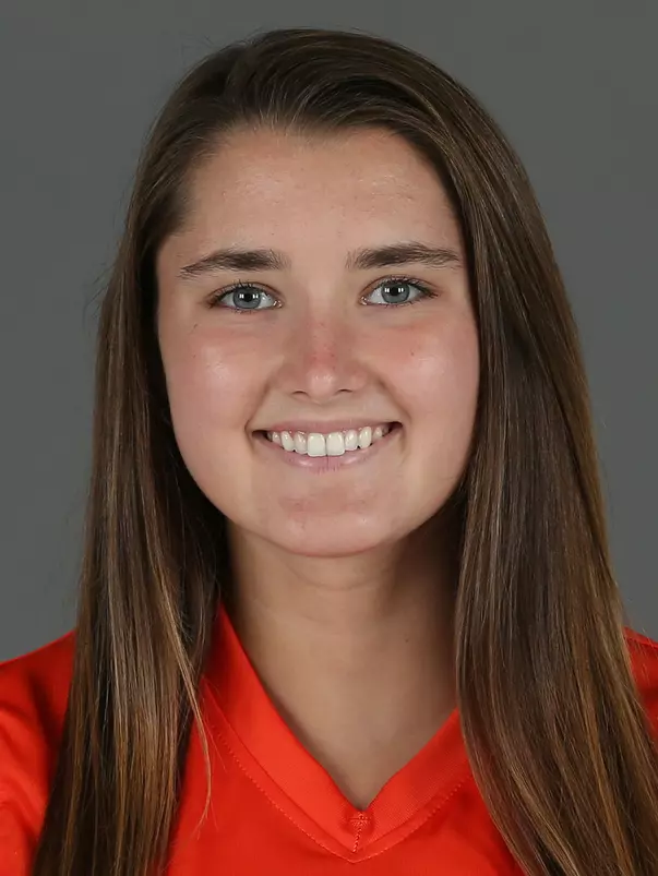 Samantha Earle headshot