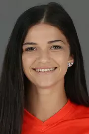 Jessie Holmes headshot