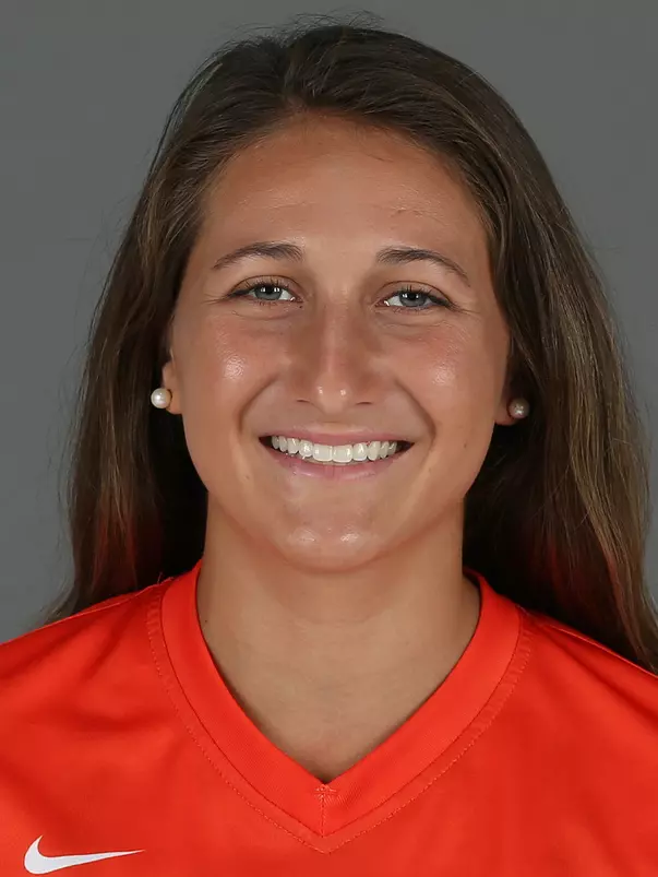 Gaby Rivera headshot