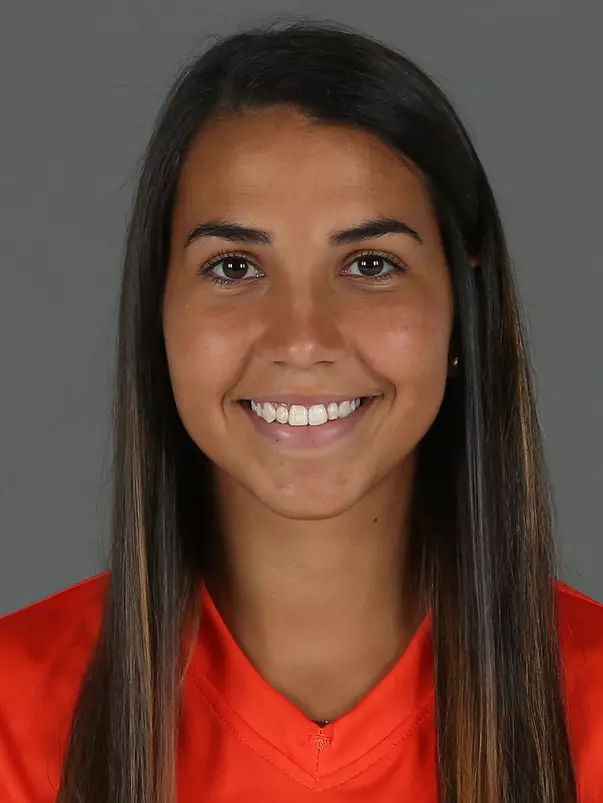 Briana Solis headshot