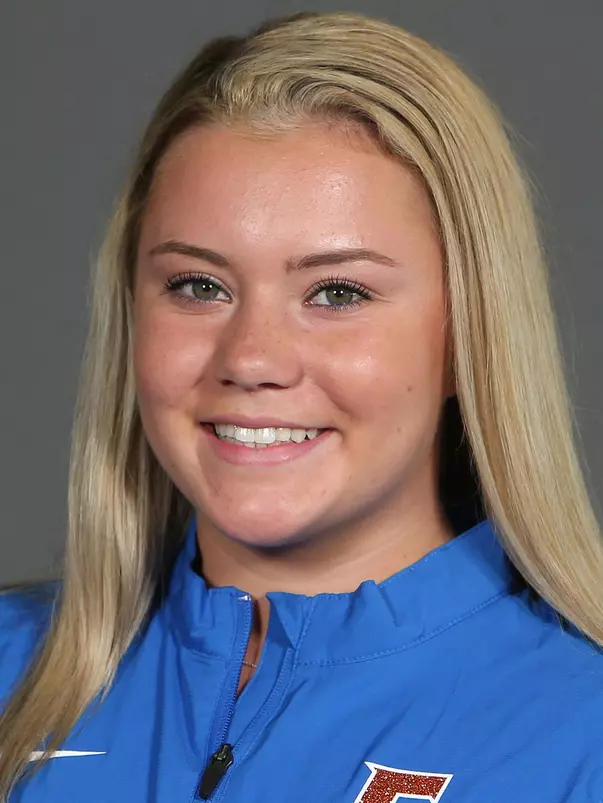 Jazmyn Foberg - 2018 head & shoulders photo