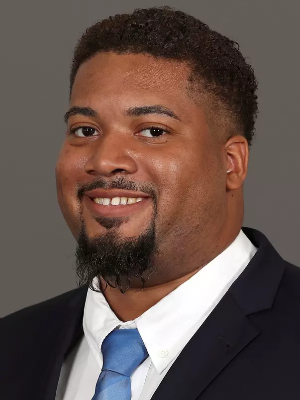 Moses Gordon, Headshot