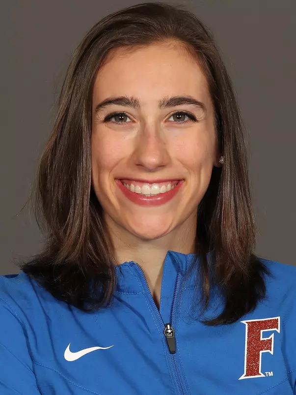 Leah Clapper, Headshot