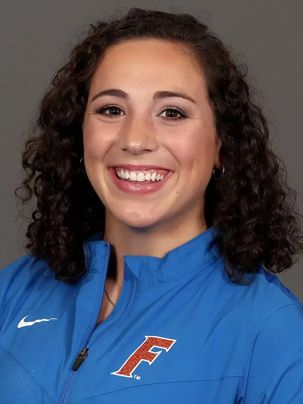 Amelia Hundley, Headshot