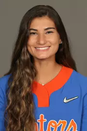 FarleyDanni_Headshot_190829_6119.jpg