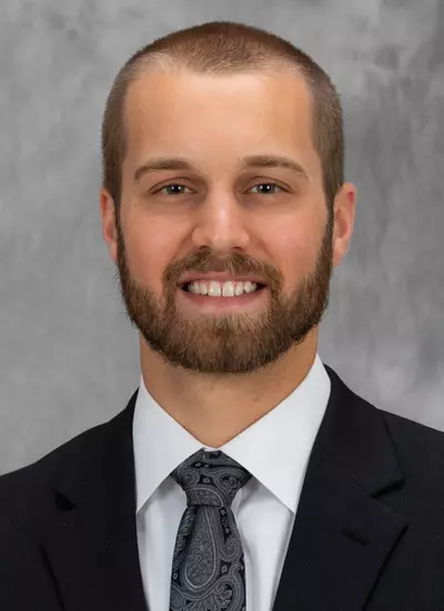 Sullivan Bortner headshot