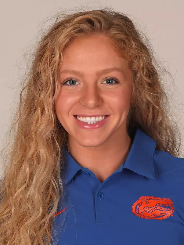 SchultzAnnette_Headshot