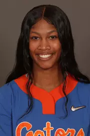 LindseyCheyenne_Softball_Headshot_210827_7715