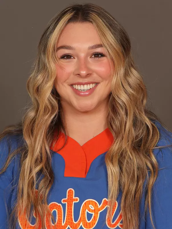 LugoNatalie_Softball_Headshot_210827_7520