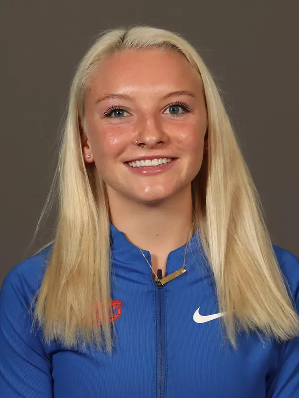 Stephanie Ormsby Headshot