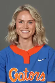 Bender_Samantha_Softball_Headshot_220830_1297_.jpg