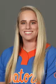 Goelz_Kinsey_Softball_Headshot_220830_1406_.jpg