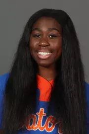 Roe_Sam_Softball_Headshot_220830_1289_.jpg