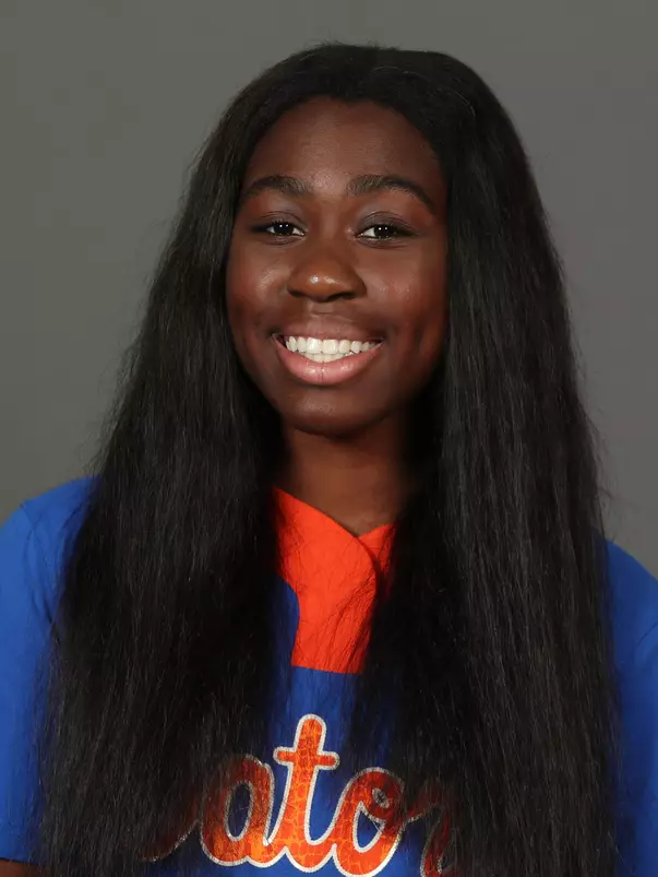 Roe_Sam_Softball_Headshot_220830_1289_.jpg