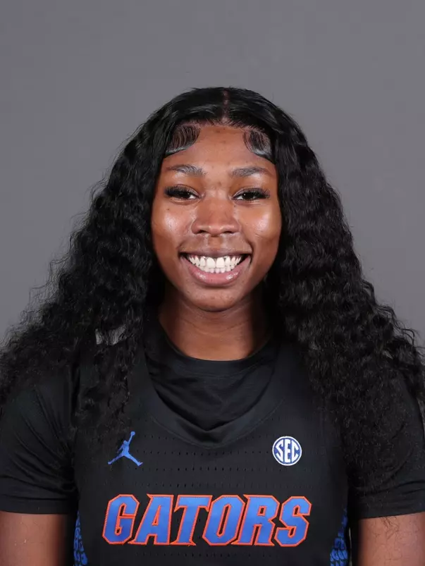 aliyah matharu 23-24 headshot