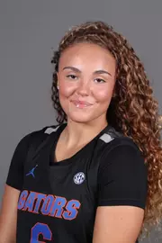 kenzasalgues 23-24 headshot
