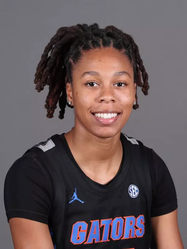 jeriahwarren 23-24 headshot