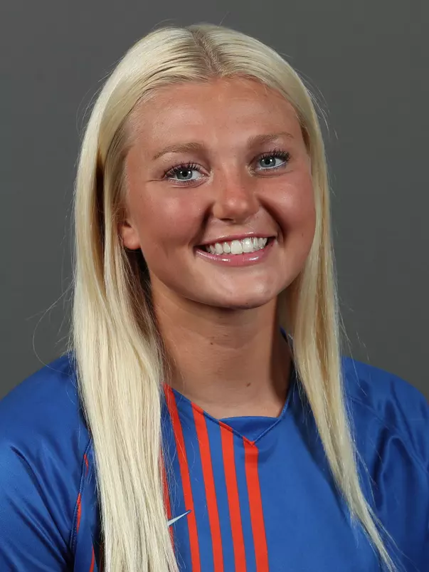 Donovan_Lauren_Soccer_Headshot_230727_1873_.jpg