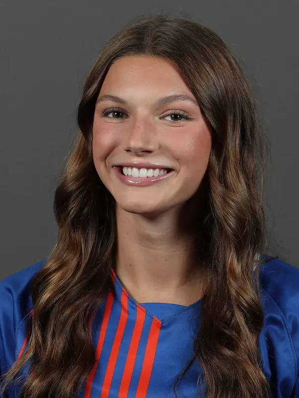 Hinnenkamp_Megan_Soccer_Headshot_230727_1886_.jpg