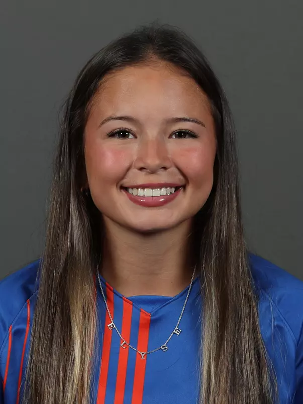 CampbellElyse_Soccer_Headshot_230727_2075_