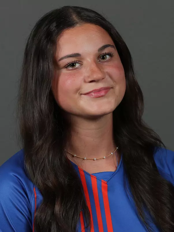 Fisher_Sami_Soccer_Headshot_230725_1277_