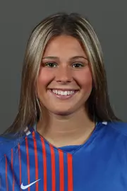Pirrello_Madeline_Soccer_Headshot_230726_1755