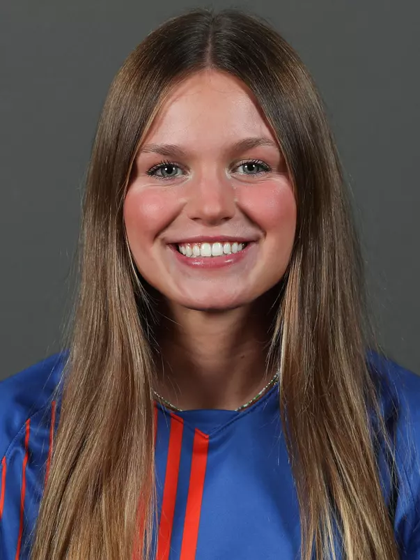 Roberts_Erica_Soccer_Headshot_230725_1191_