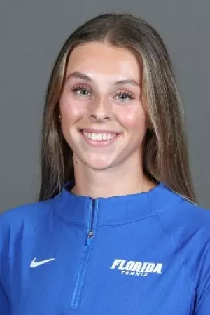 aliciadudeney2023headshot