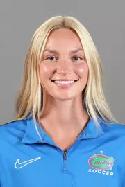 Young_Madison_Soccer_Headshot_240716_0282_.jpg