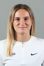 Noemie headshot 2024