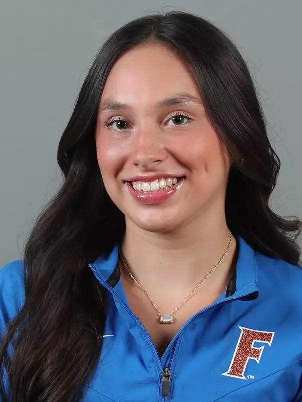 AlyssaArana_Gymnastics_Headshot_240826_2406_