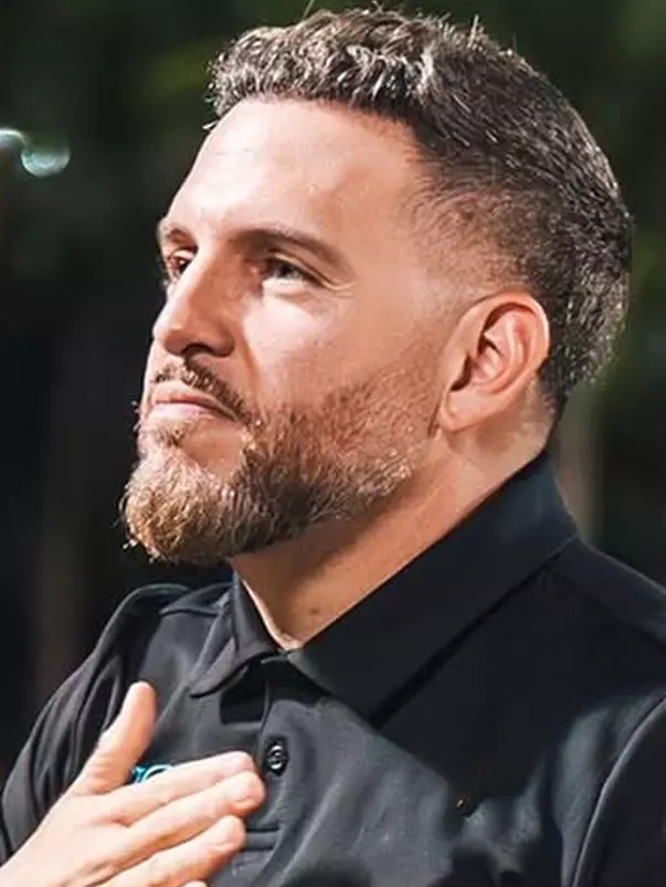 Jonathan Garbar headshot 251206