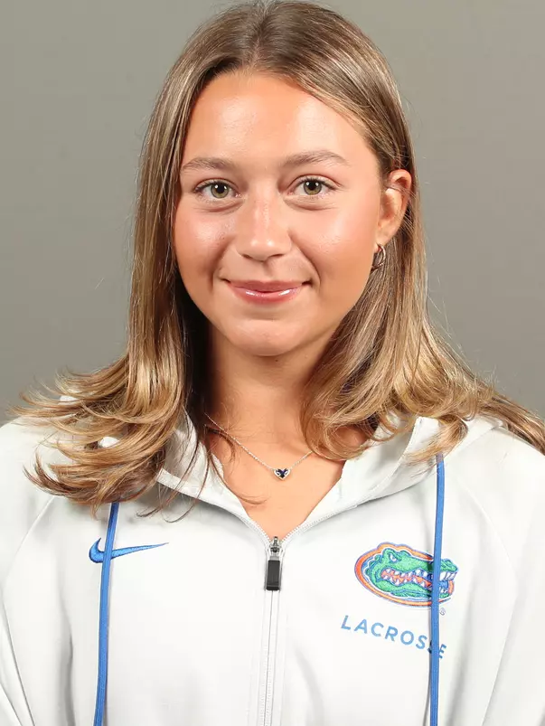 Madi Carroll Headshot