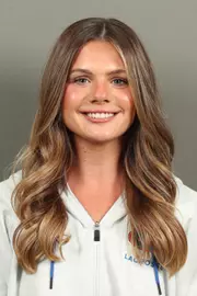 Kaitlyn Davies Headshot