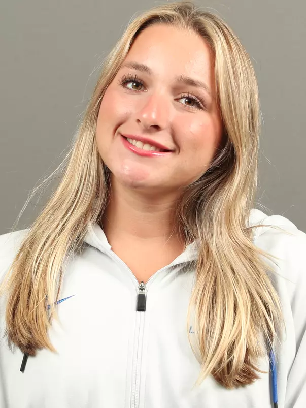 Maya Soskin Headshot