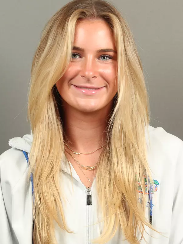 Emma Sweeney Headshot