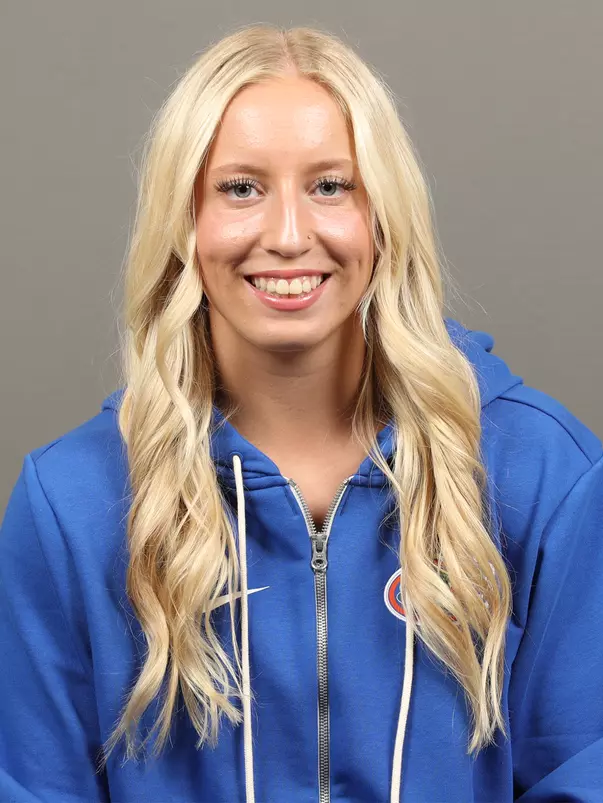 Ella Wesolowski Headshot Cropped