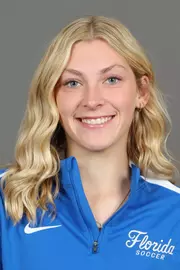 Main_Zoe_Soccer_Headshot_260116_8839_
