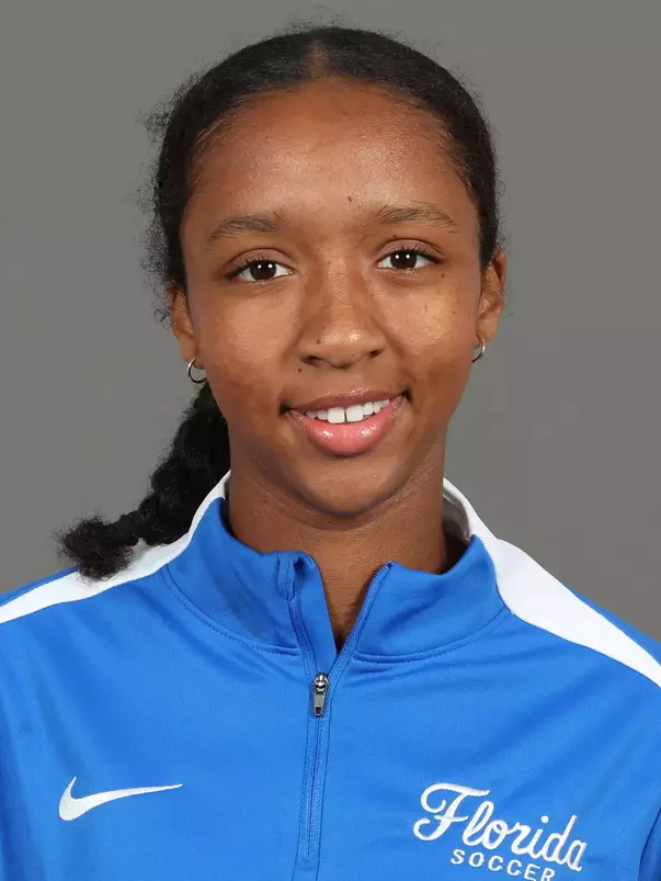 Symmonds_Adia_Soccer_Headshot_260116_8903_