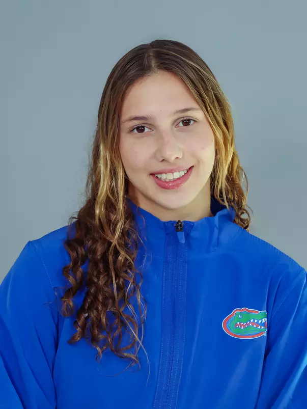 Juliana Giron Trochez Headshot
