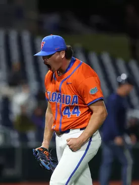 Gators 11, Panthers 4