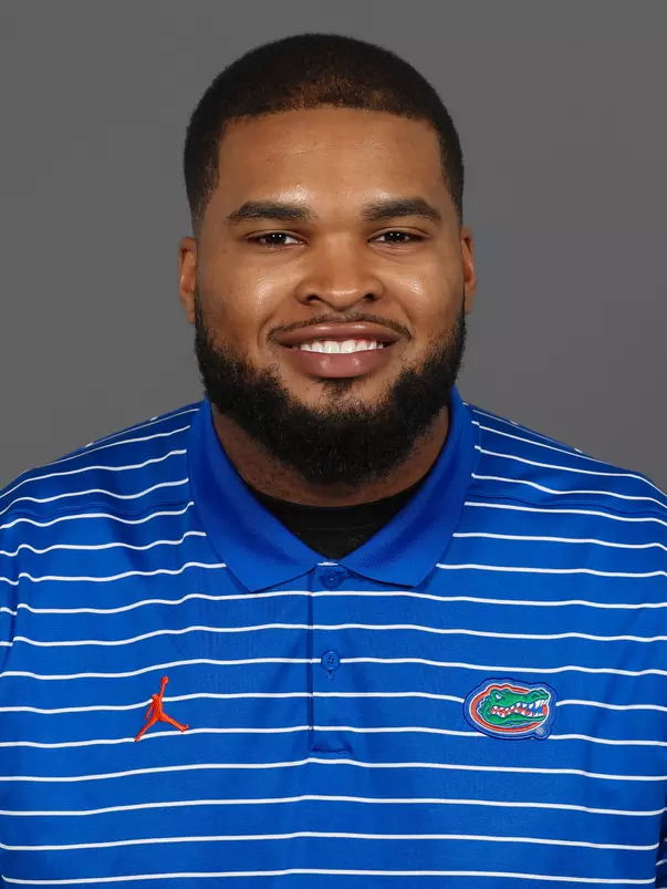 Emil Ekiyor Headshot